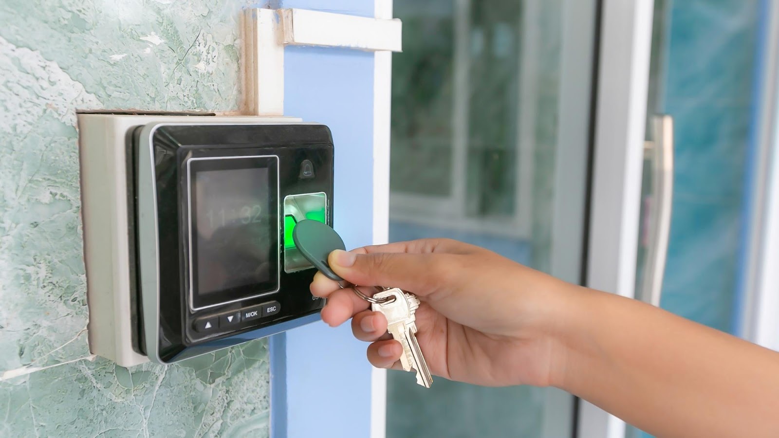 Who Should Consider a Fingerprint Smart Door Lock?