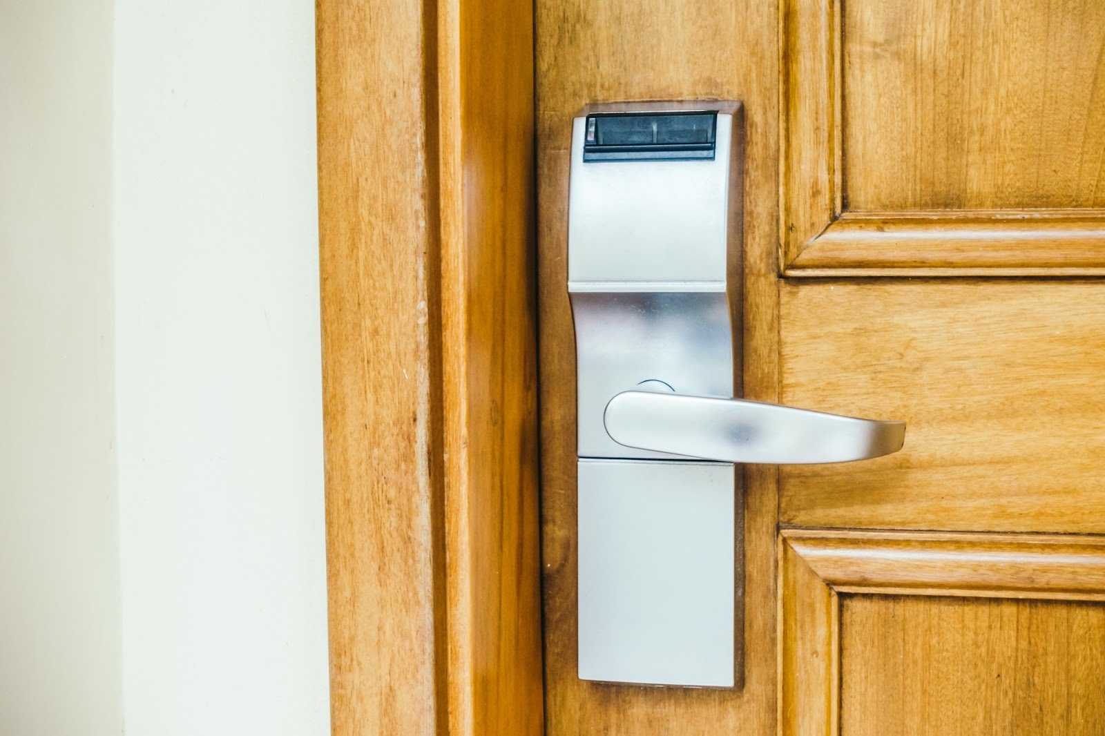 Key Features for Vacation Rental Smart Locks