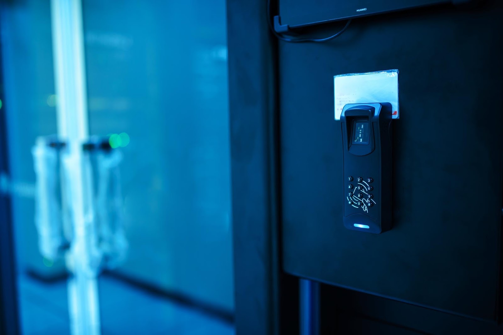 Key Factors to Consider When Choosing Commercial Locks